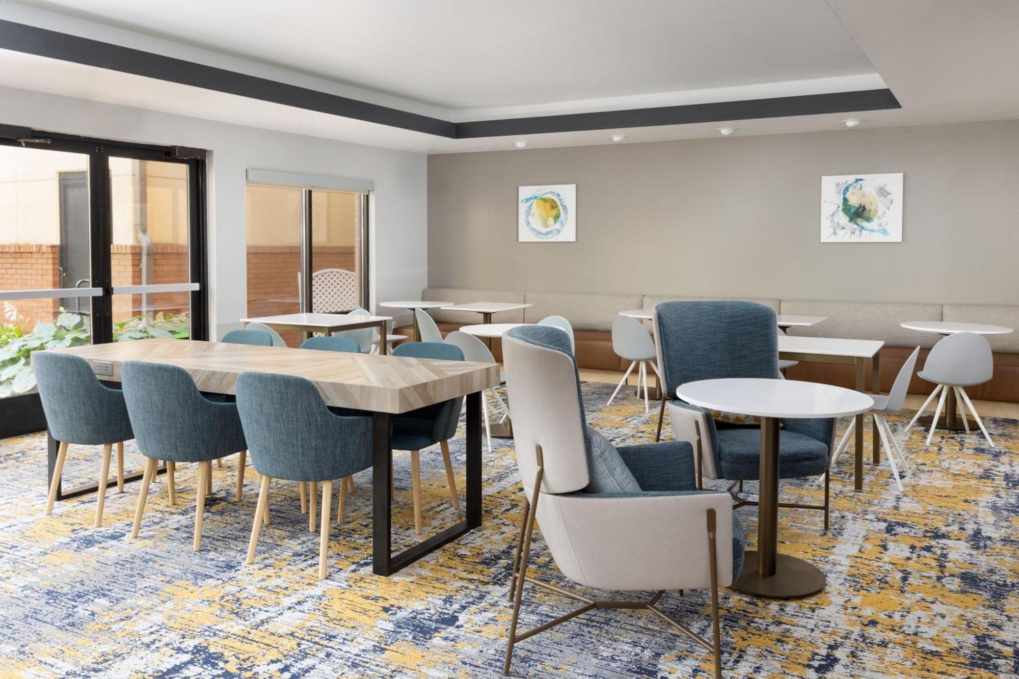 Towneplace Suites By Marriott Эри Экстерьер фото