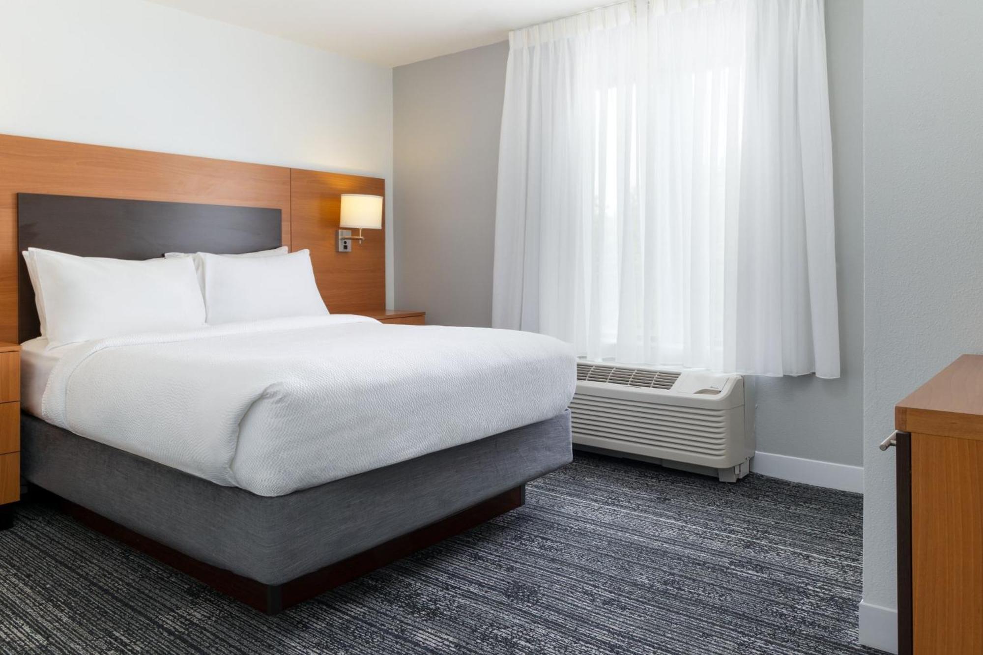 Towneplace Suites By Marriott Эри Экстерьер фото